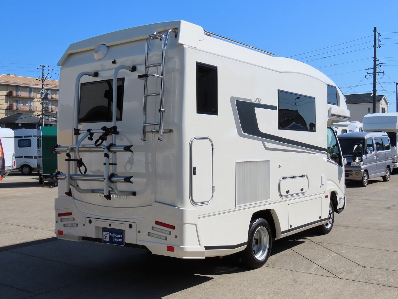キャンピングカーキャブコン