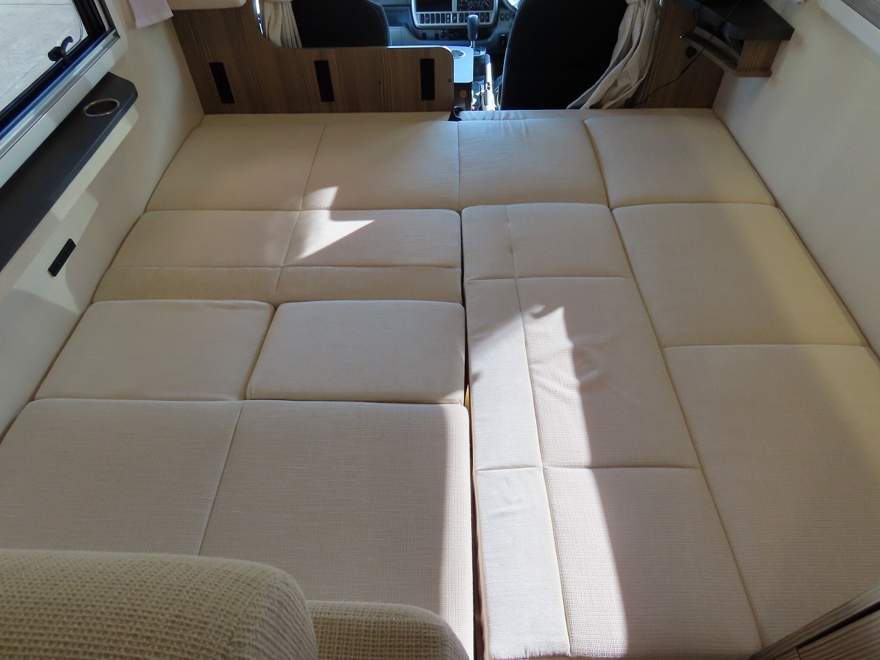 キャンピングカーキャブコン