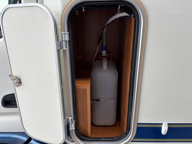 キャンピングカーキャブコン