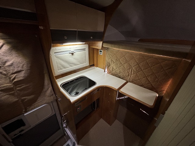 キャンピングカーキャブコン