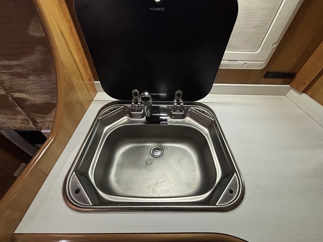 キャンピングカーキャブコン