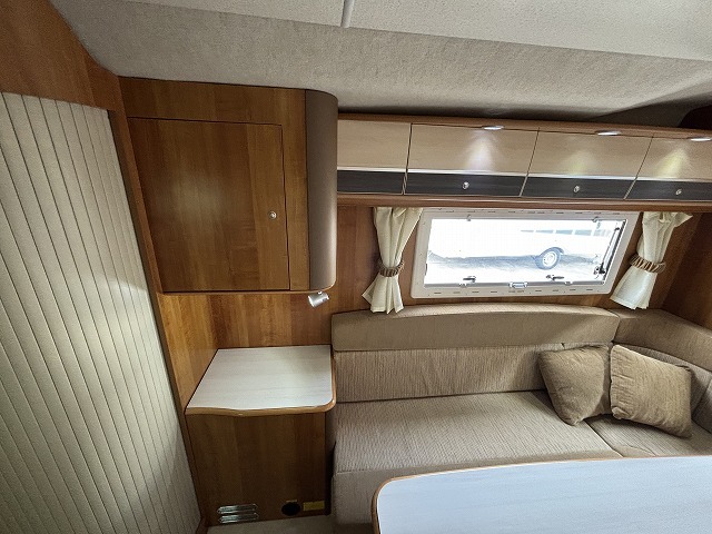 キャンピングカーキャブコン