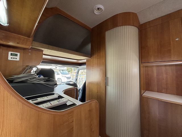 キャンピングカーキャブコン