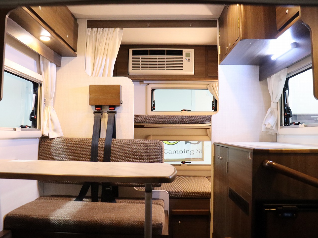 キャンピングカーキャブコン