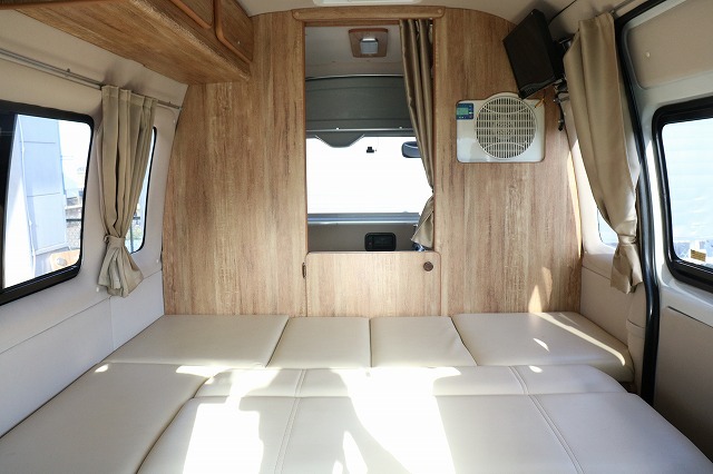 キャンピングカーバンコン