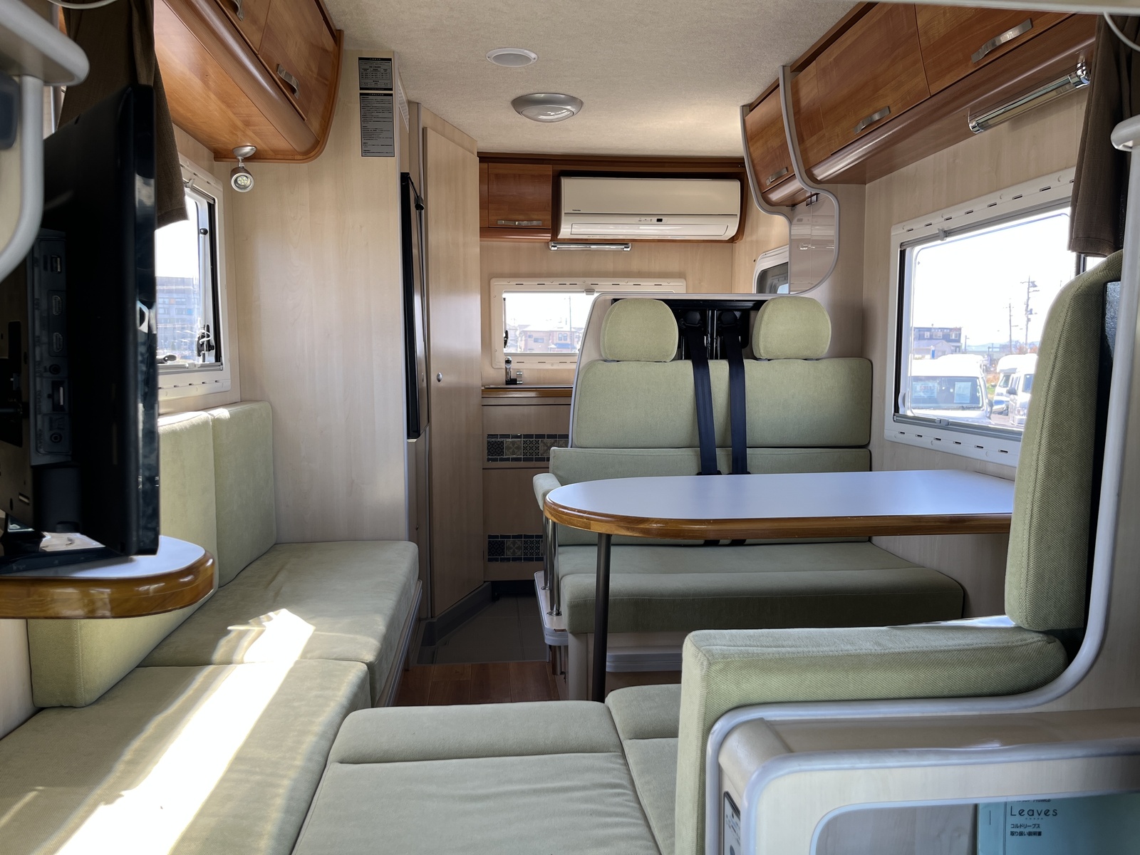 キャンピングカーキャブコン