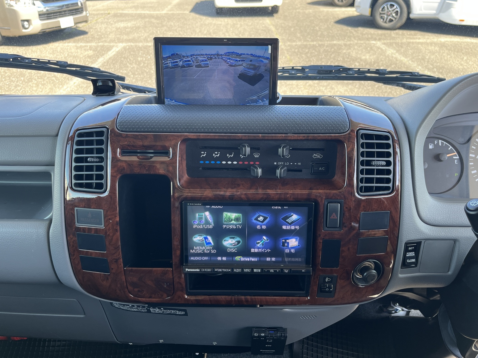 キャンピングカーキャブコン