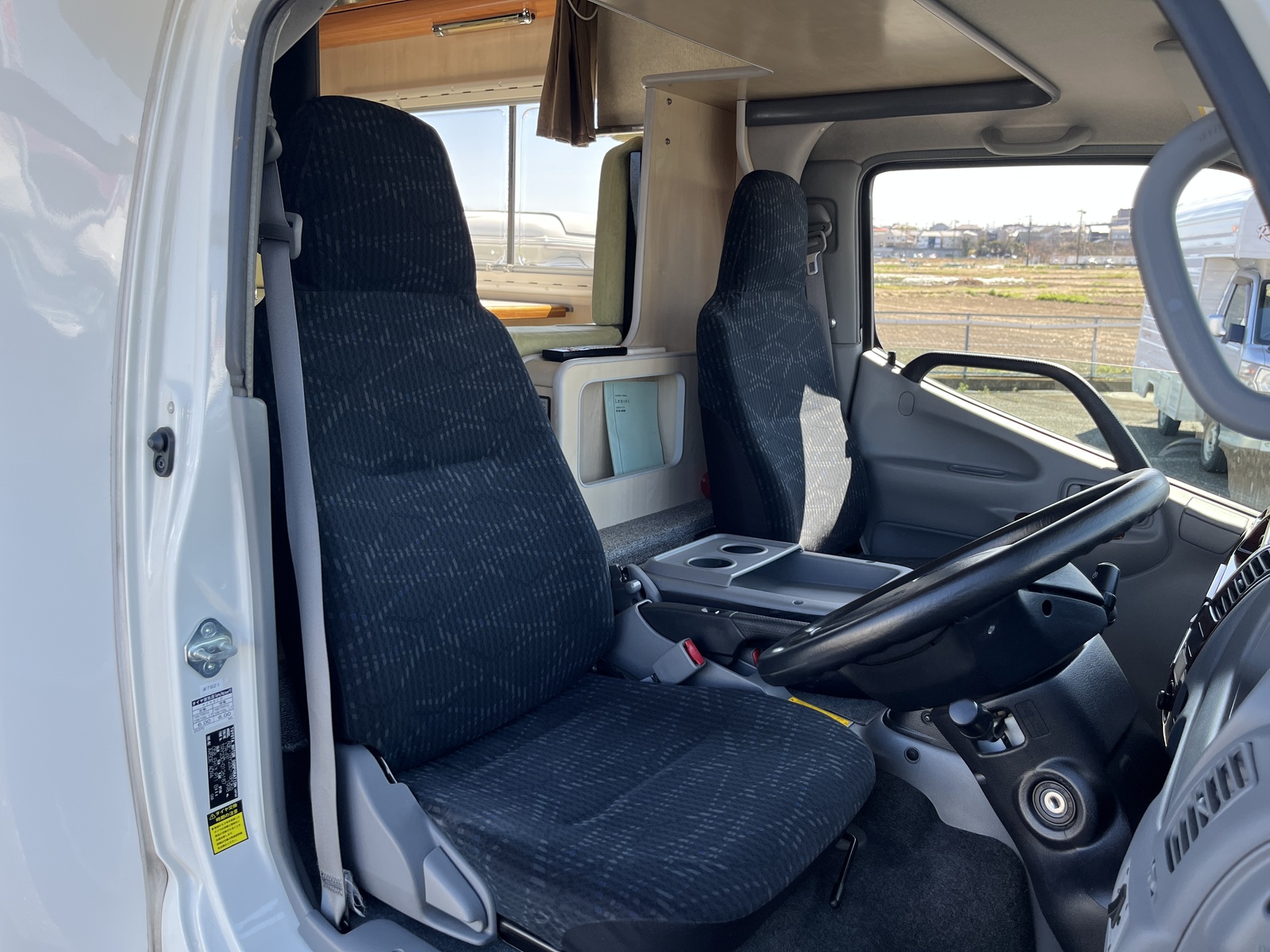 キャンピングカーキャブコン