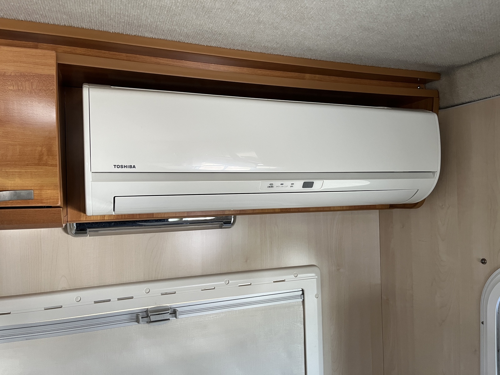 キャンピングカーキャブコン