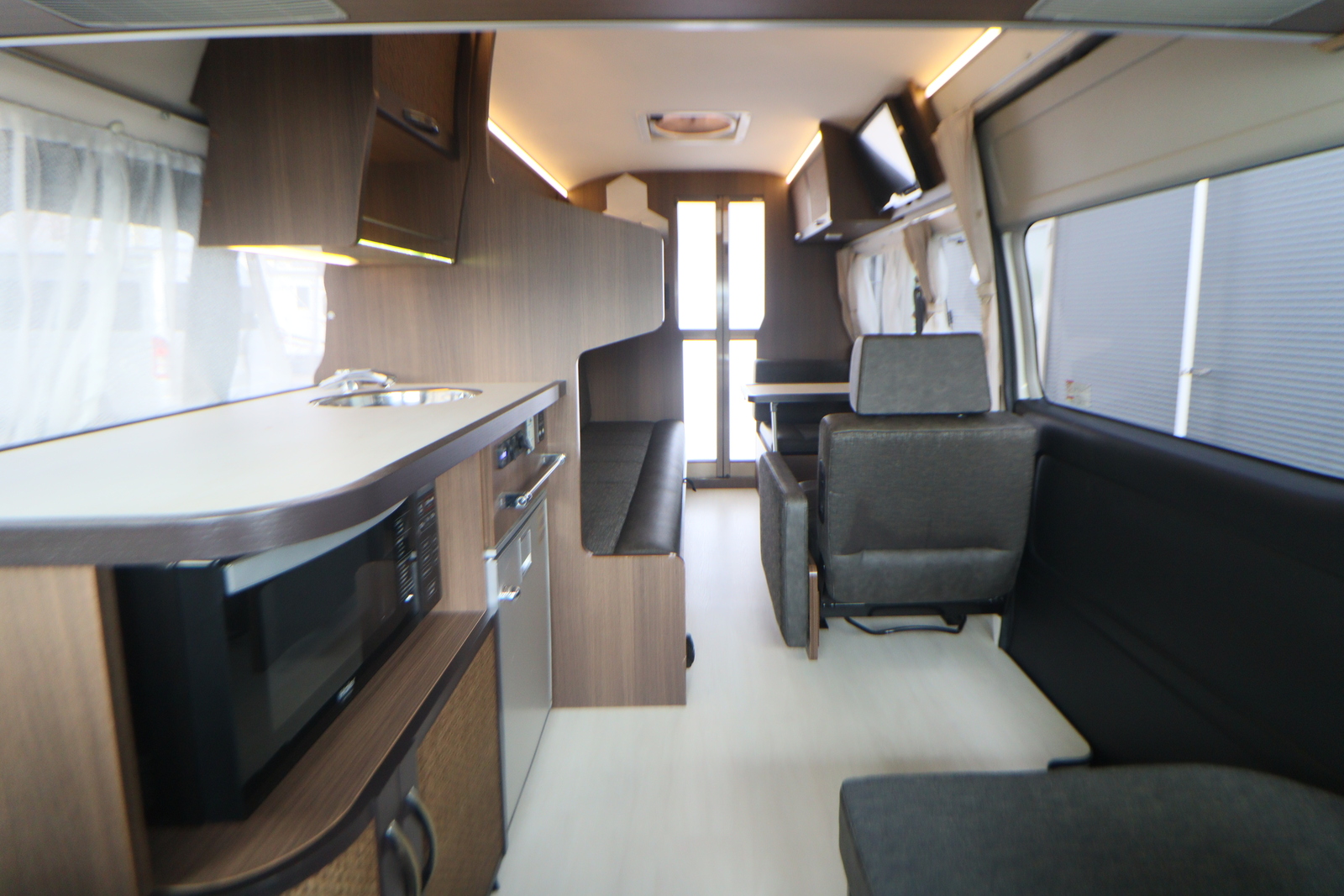 キャンピングカーバンコン