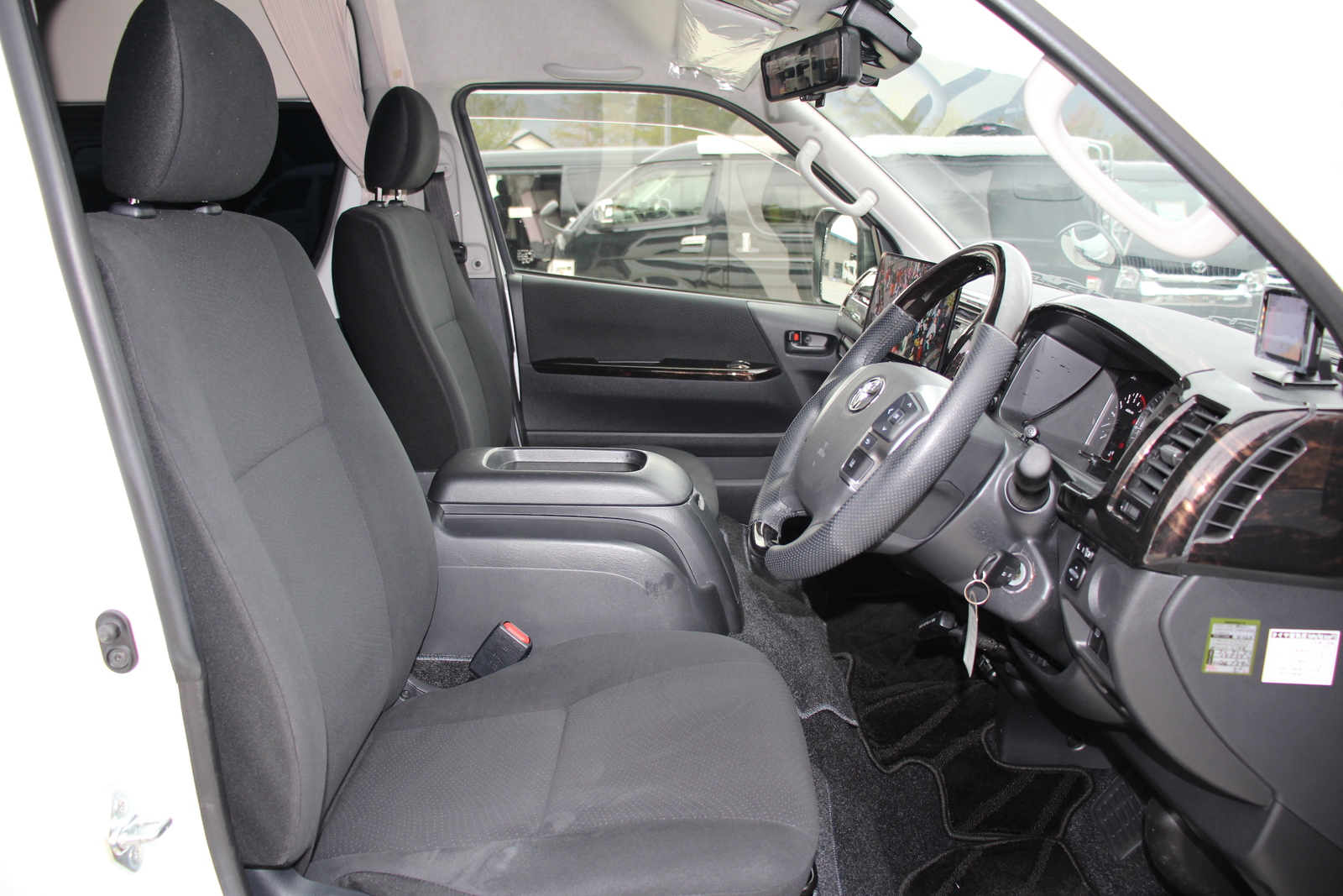 キャンピングカーバンコン