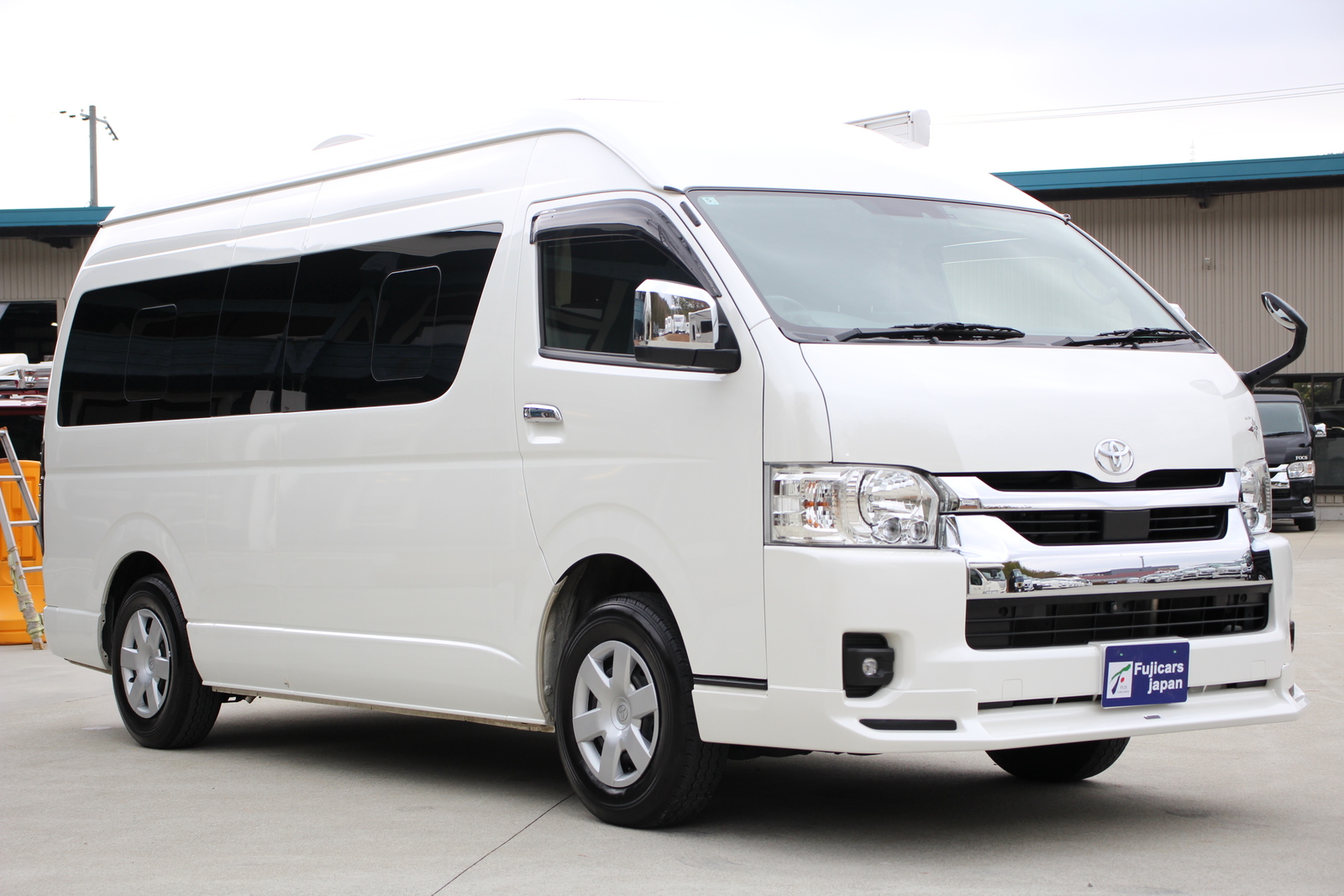 キャンピングカーバンコン