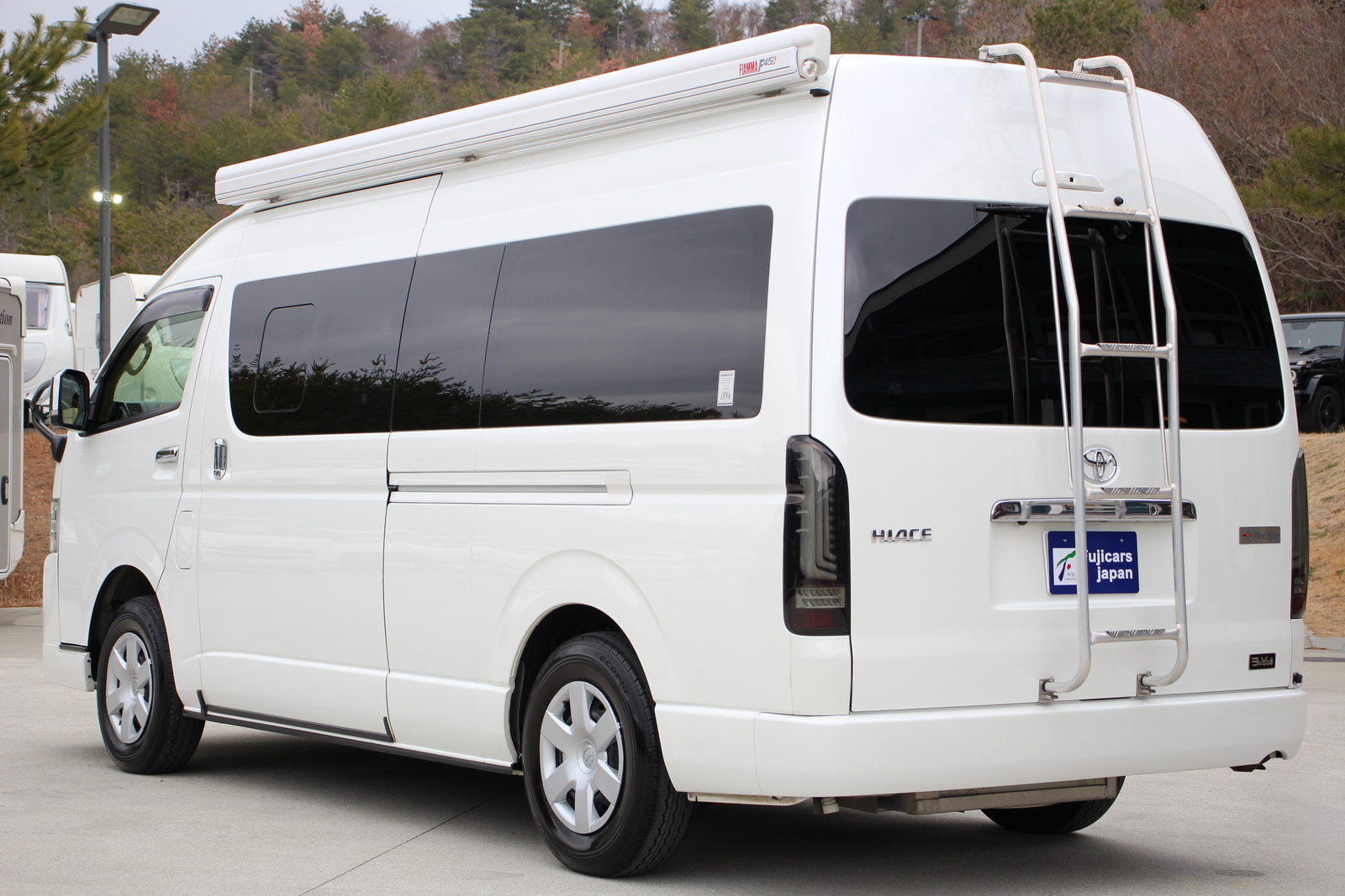 キャンピングカーバンコン