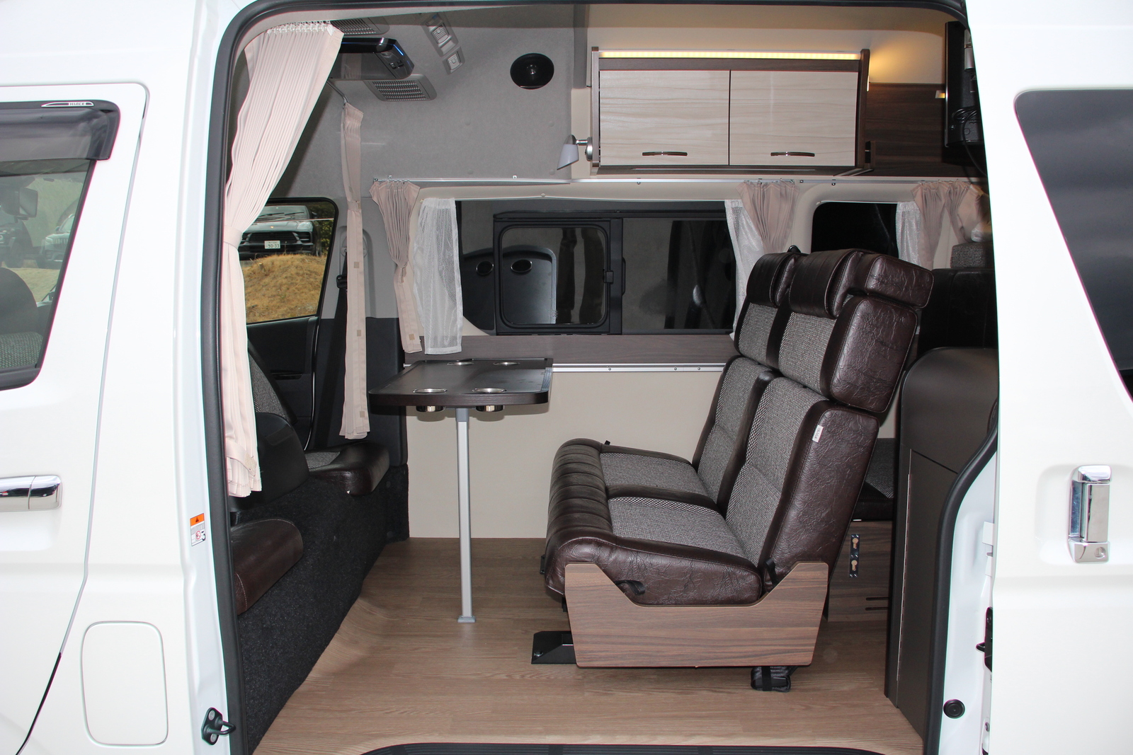 キャンピングカーバンコン