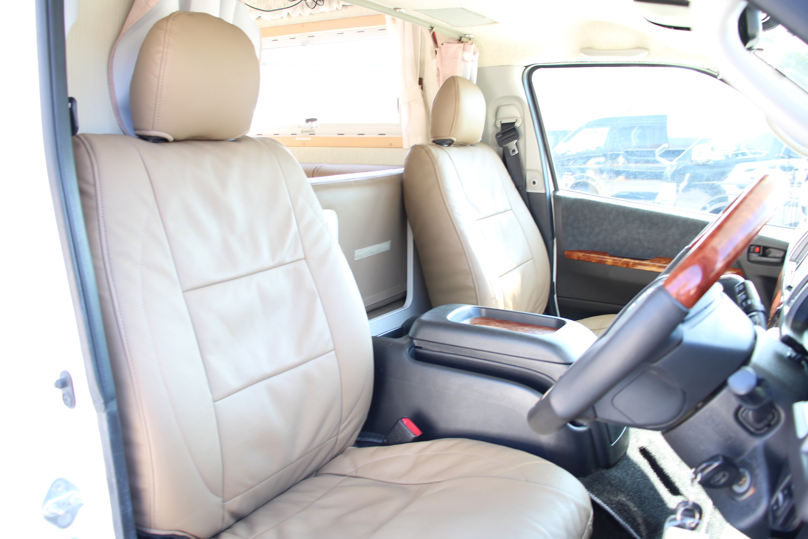 キャンピングカーキャブコン