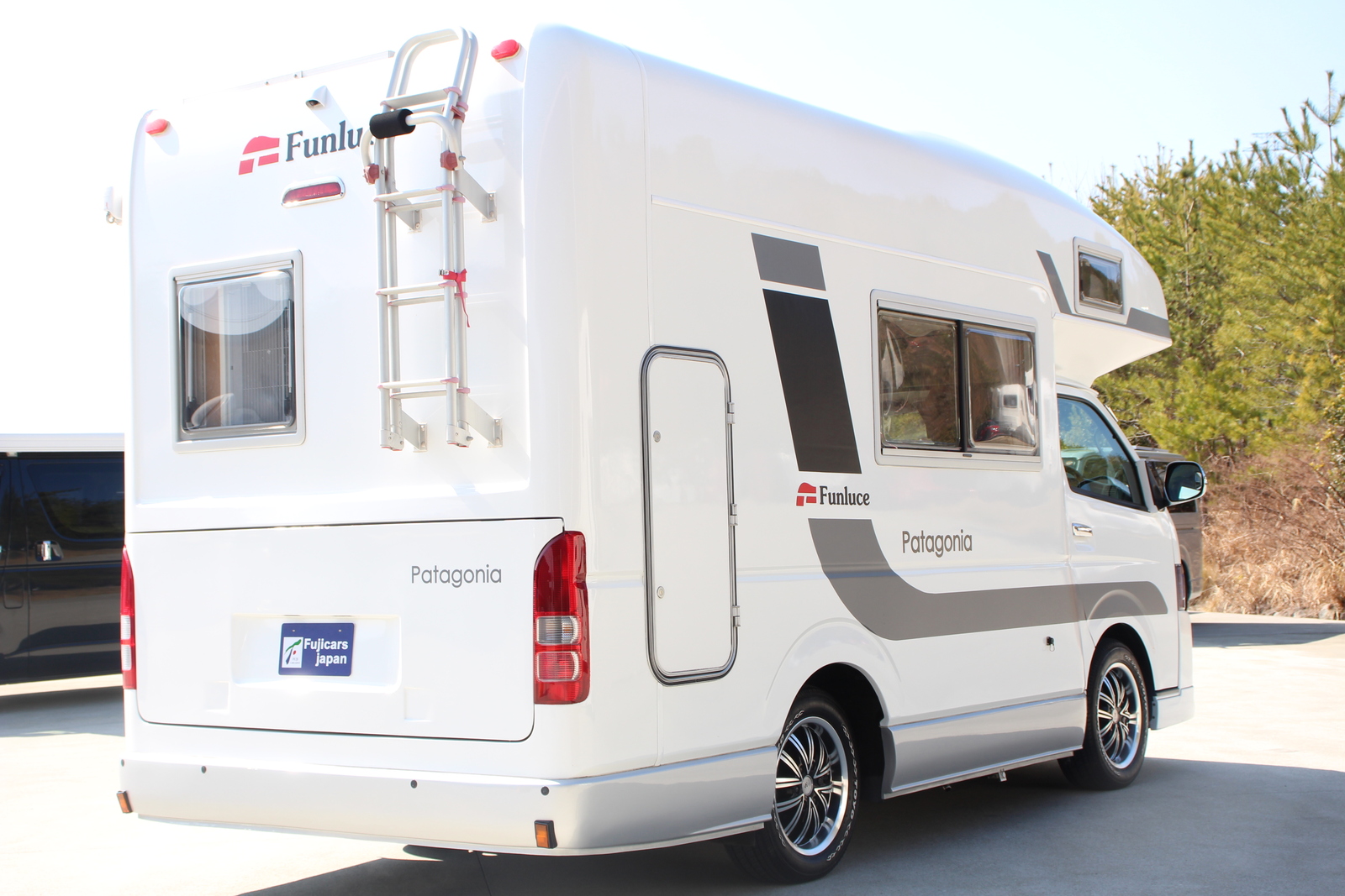 キャンピングカーキャブコン