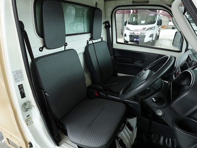 日産NT100クリッパー