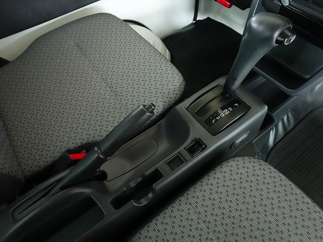 日産NT100クリッパー