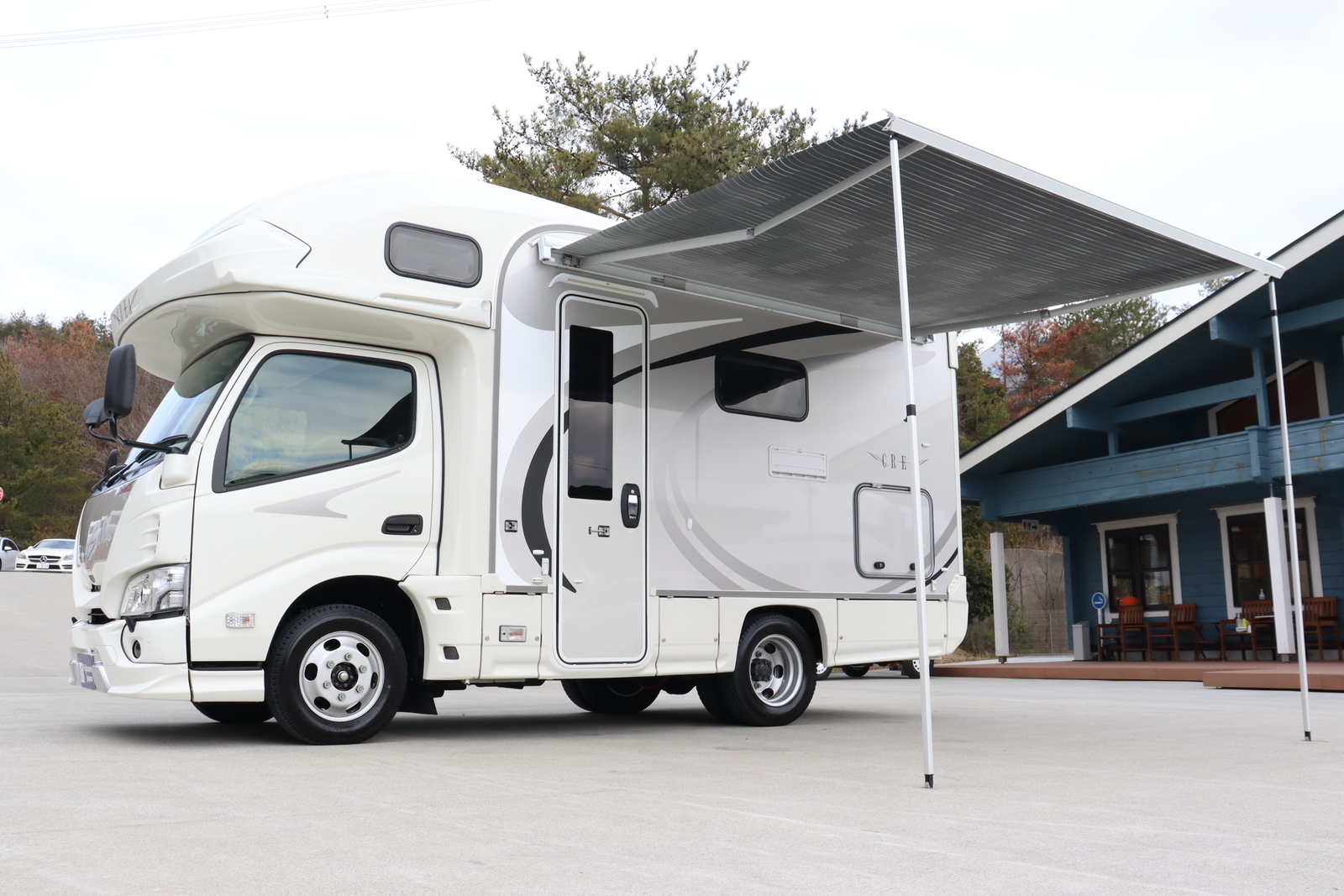 キャンピングカーキャブコン