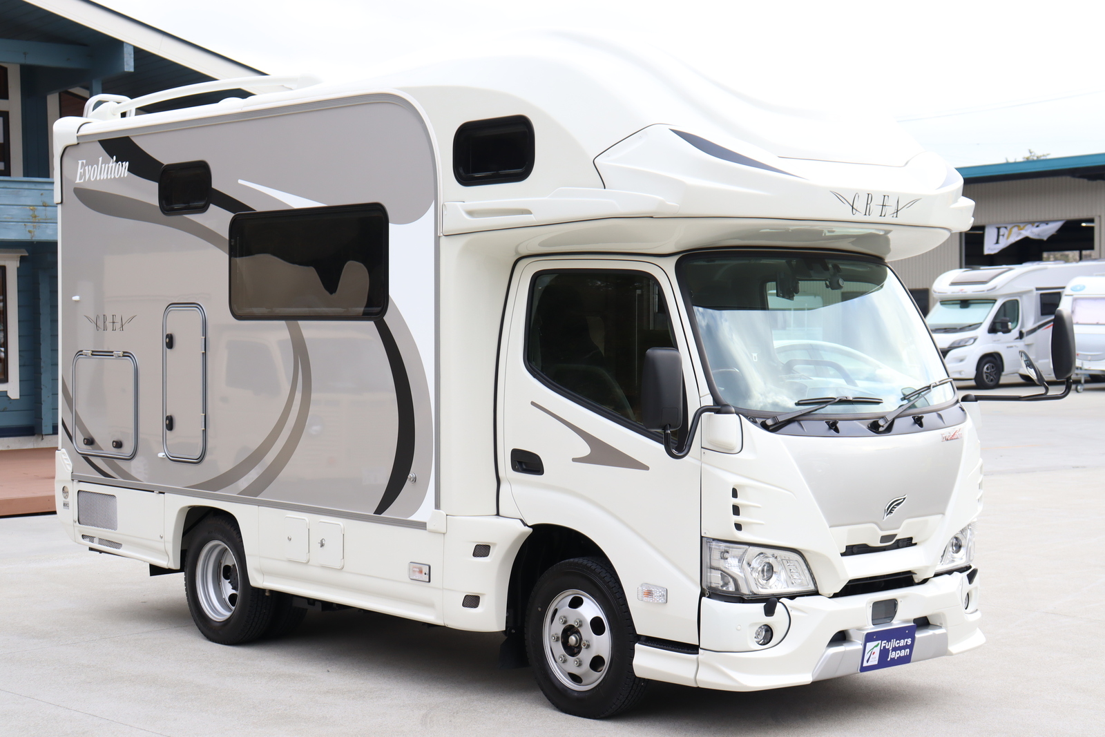 キャンピングカーキャブコン