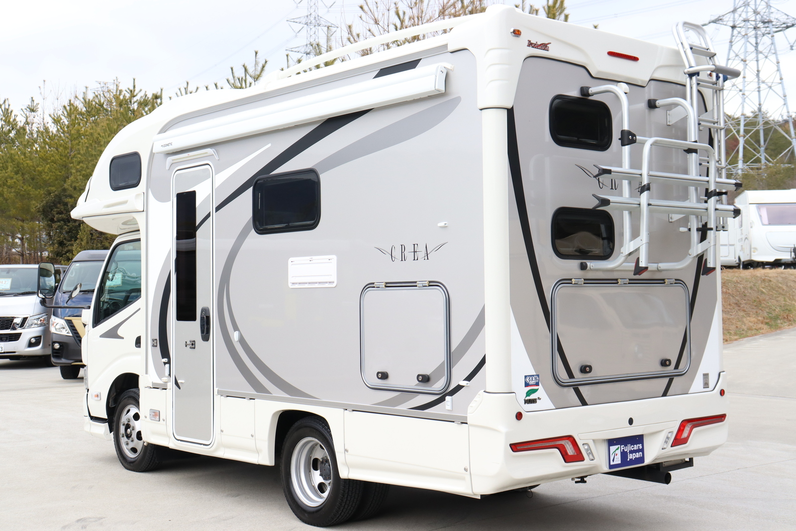 キャンピングカーキャブコン