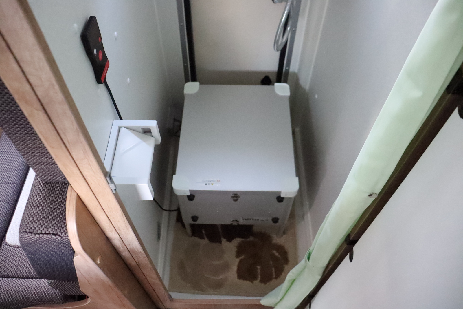 キャンピングカーキャブコン