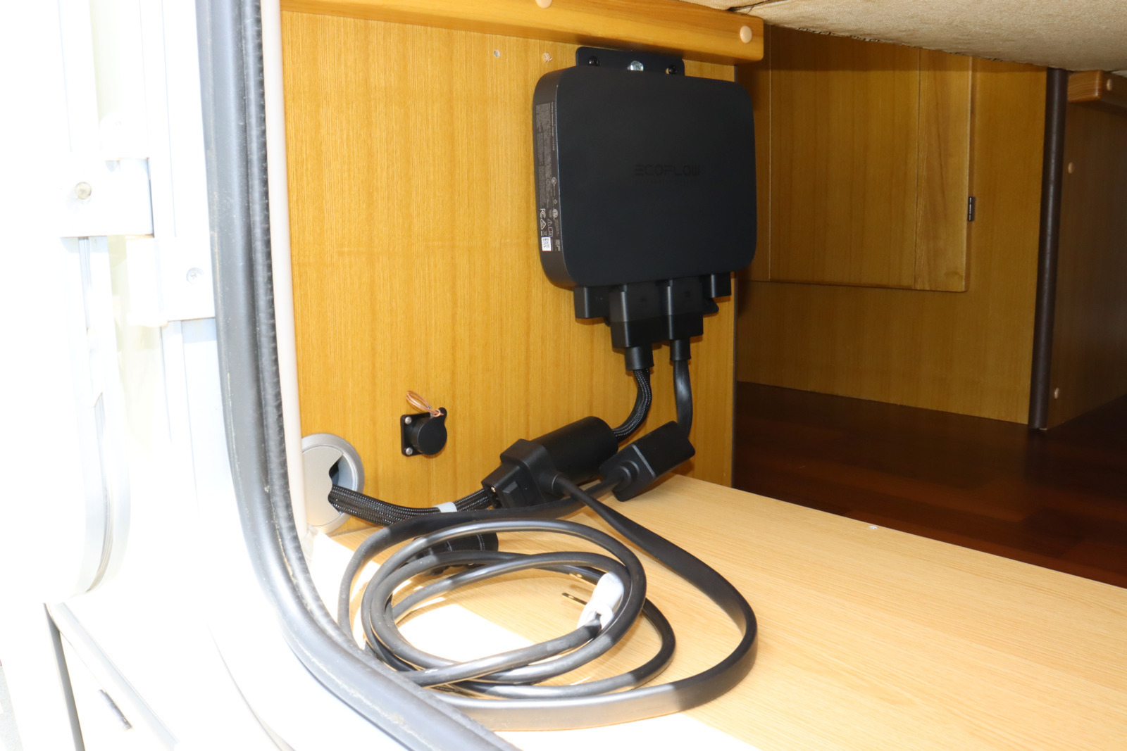 キャンピングカーキャブコン