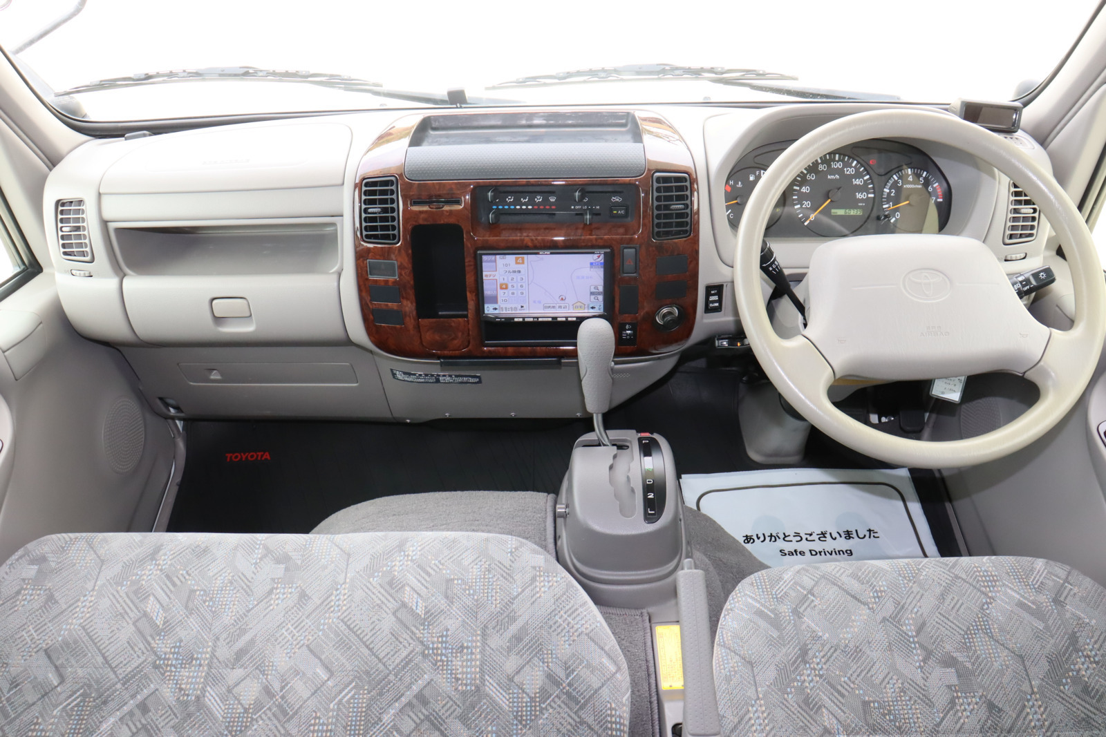 キャンピングカーキャブコン