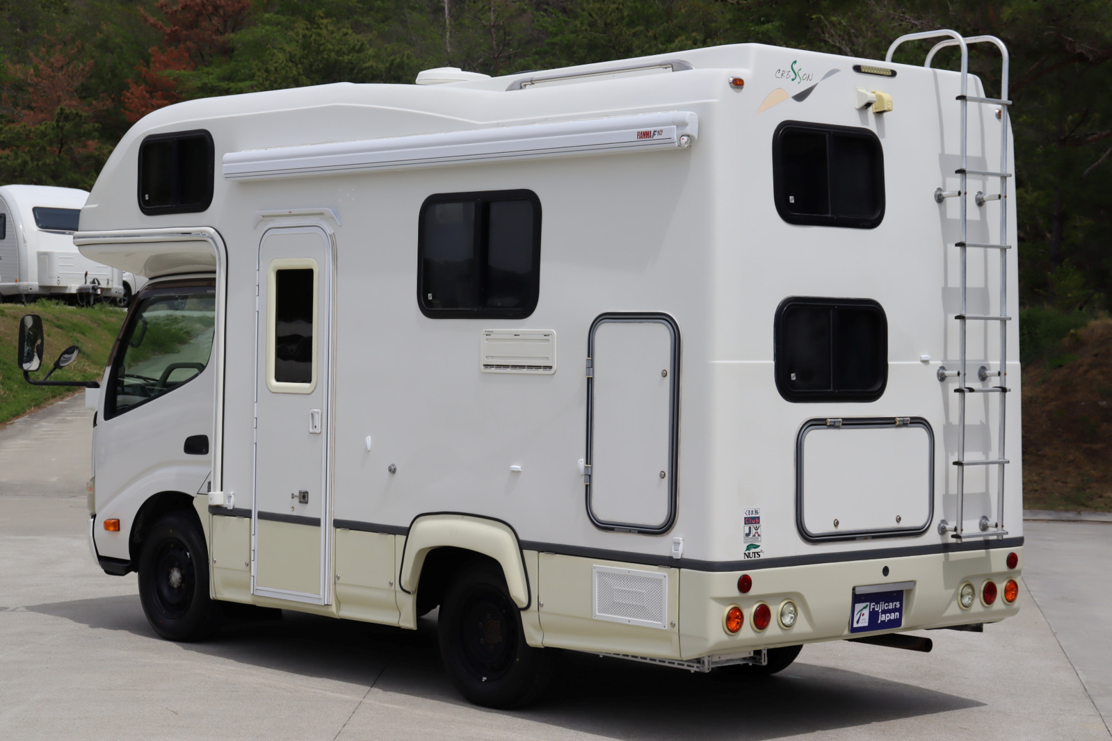 キャンピングカーキャブコン