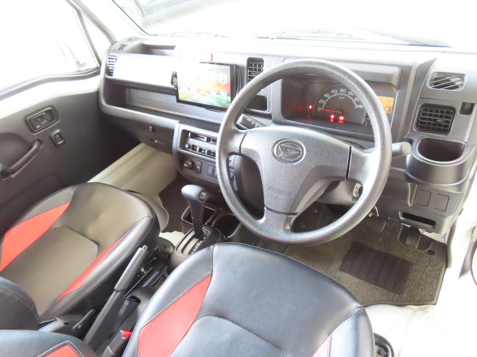 キャンピングカー軽キャンパー