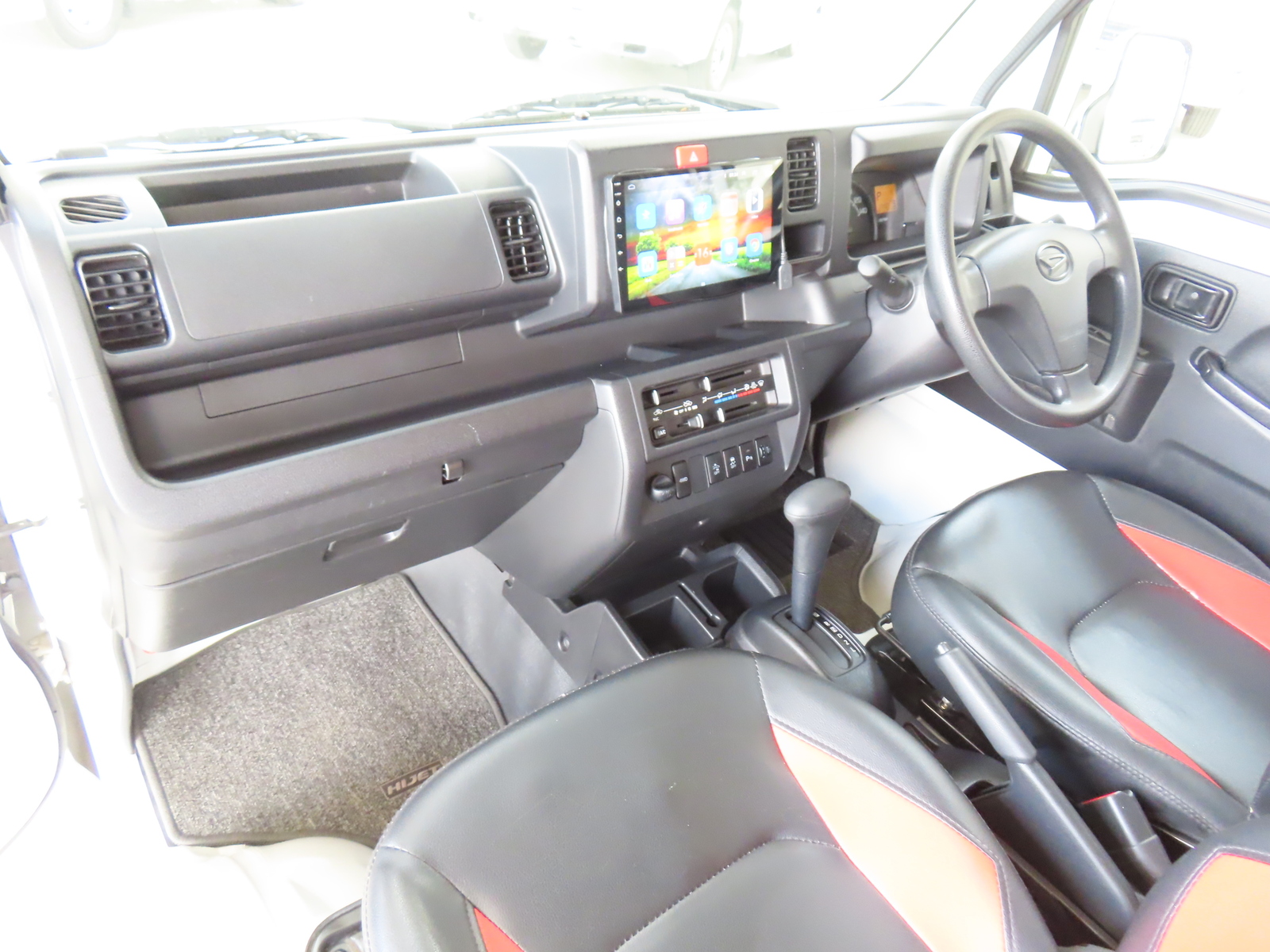 キャンピングカー軽キャンパー