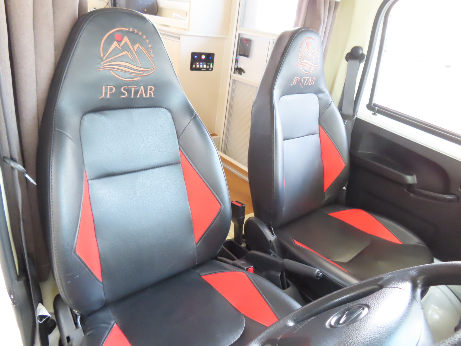 キャンピングカー軽キャンパー