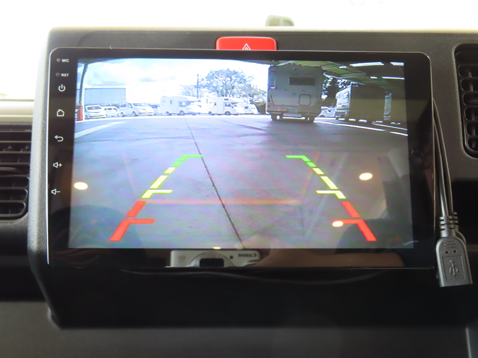 キャンピングカー軽キャンパー