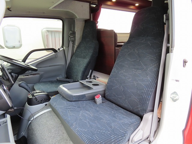 キャンピングカーキャブコン