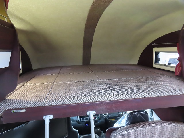 キャンピングカーキャブコン