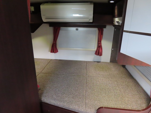 キャンピングカーキャブコン