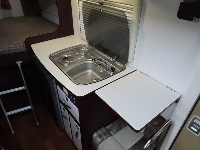 キャンピングカーキャブコン