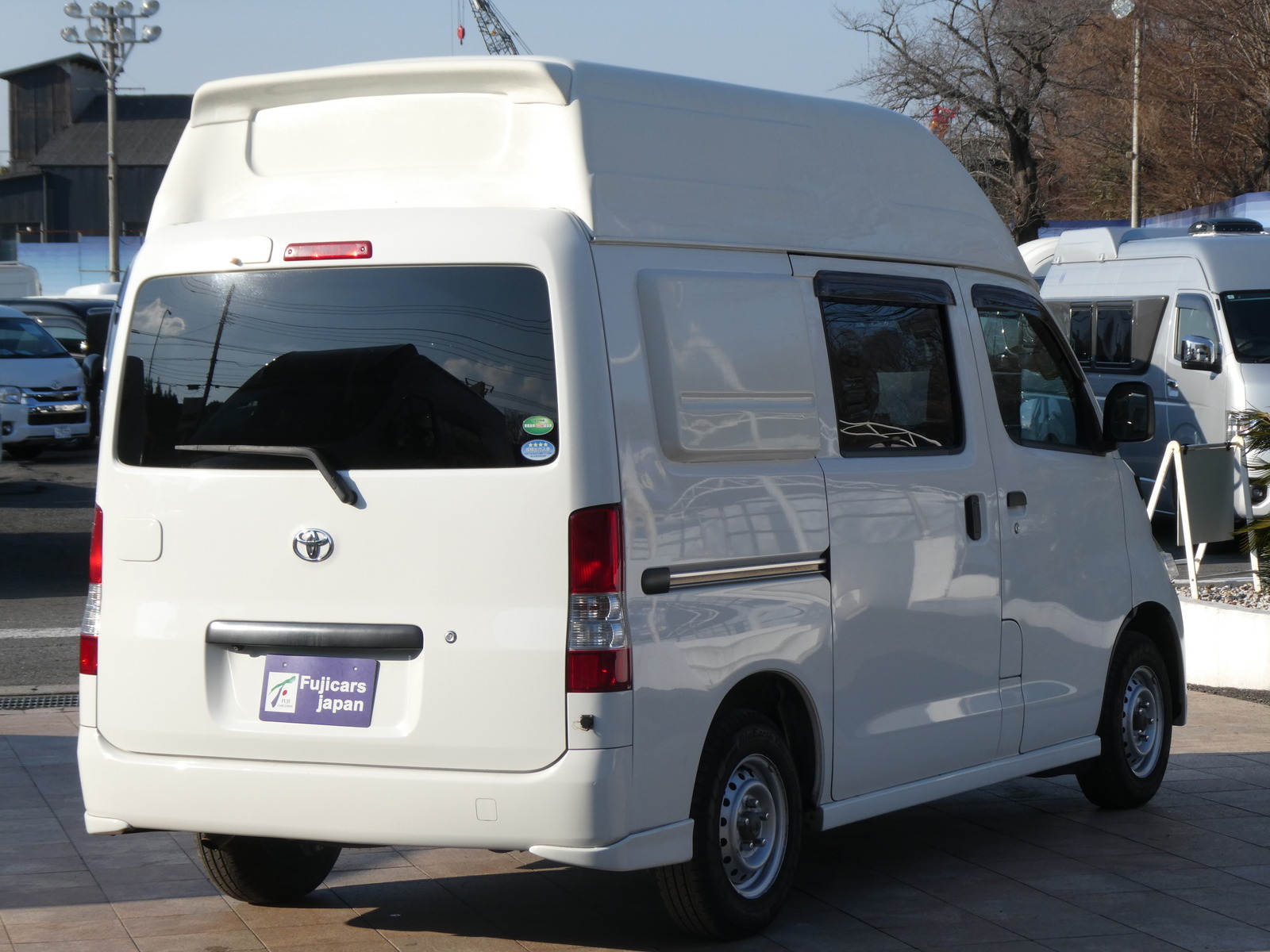 キャンピングカーバンコン