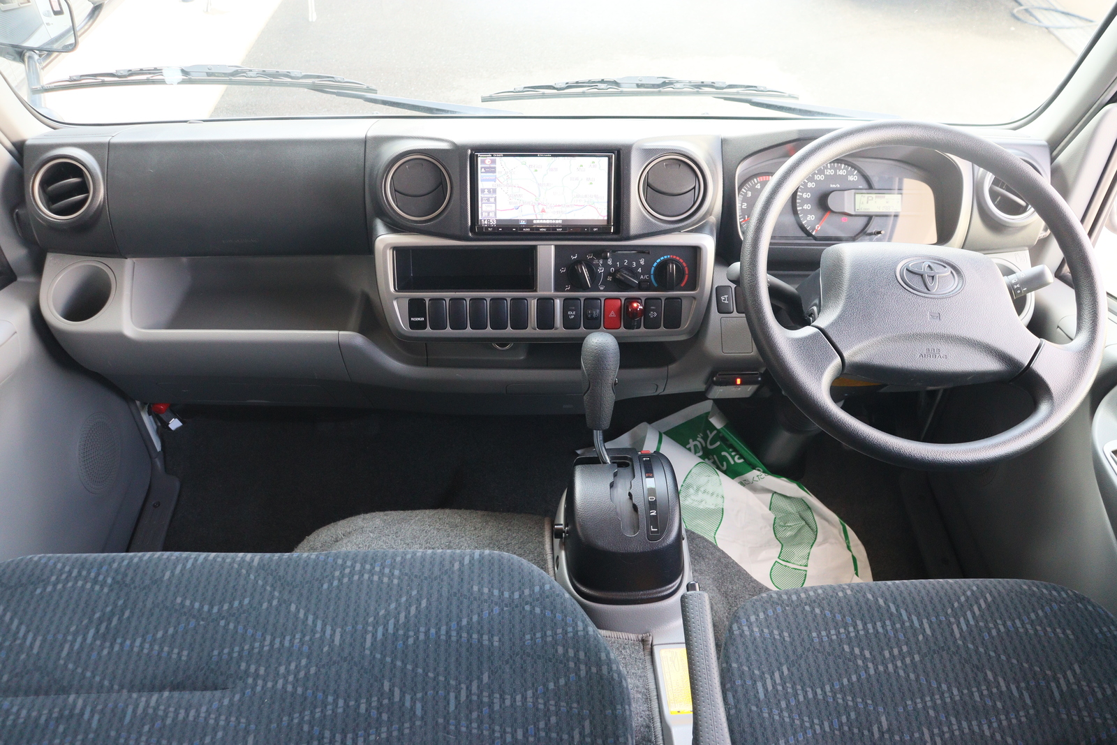 キャンピングカーキャブコン