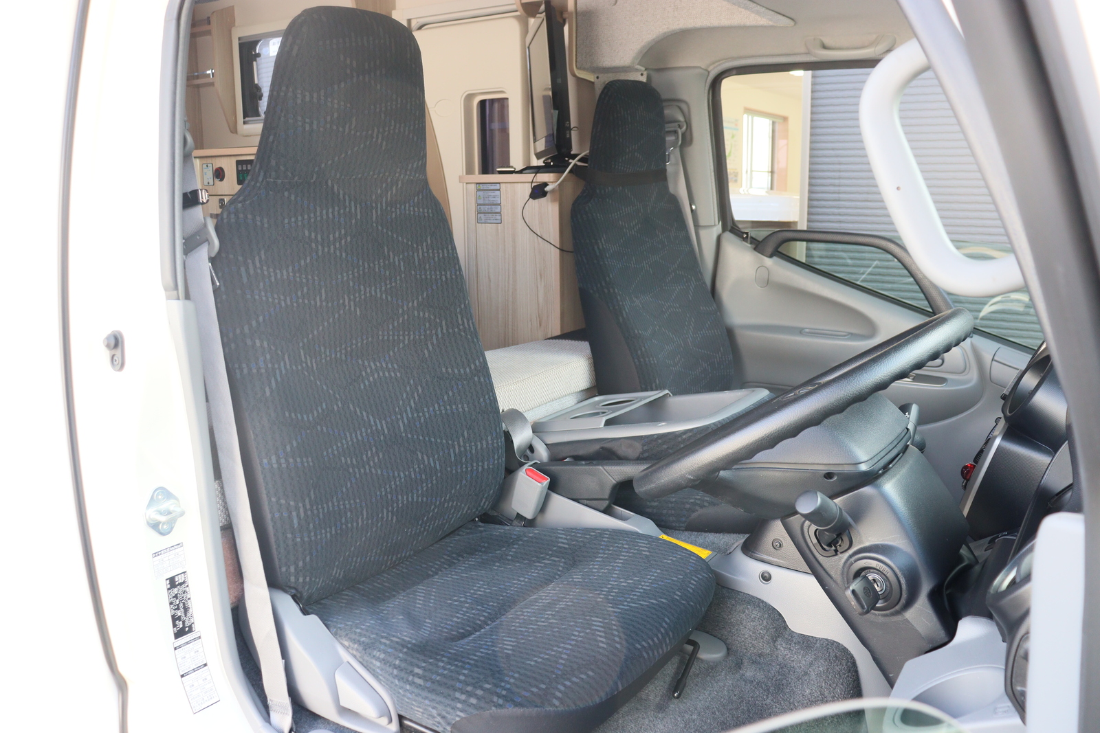 キャンピングカーキャブコン