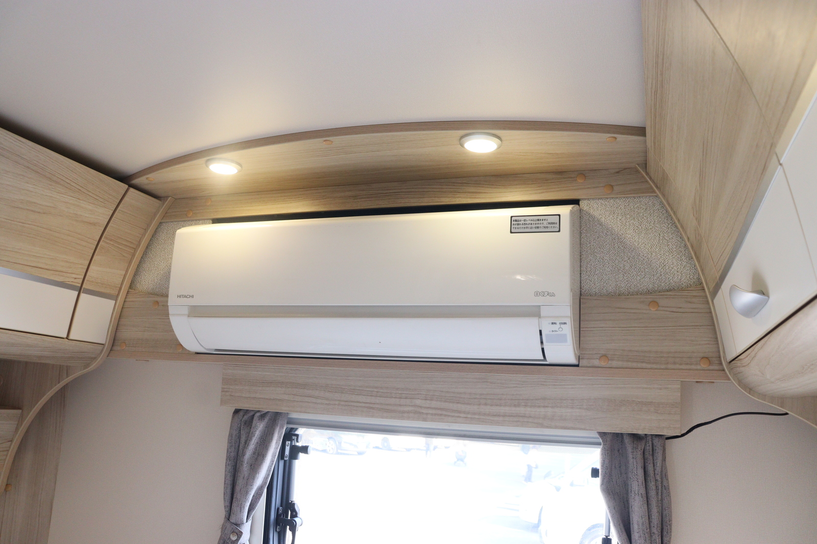 キャンピングカーキャブコン