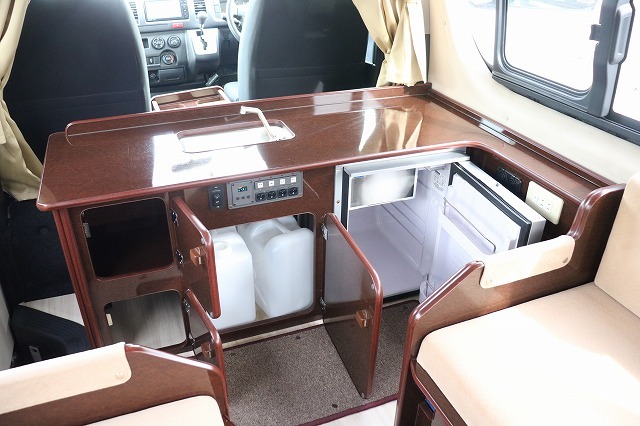 キャンピングカーバンコン