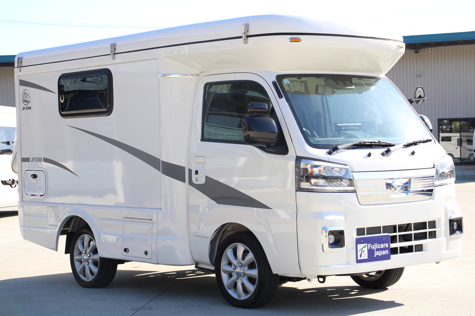 キャンピングカー軽キャンパー