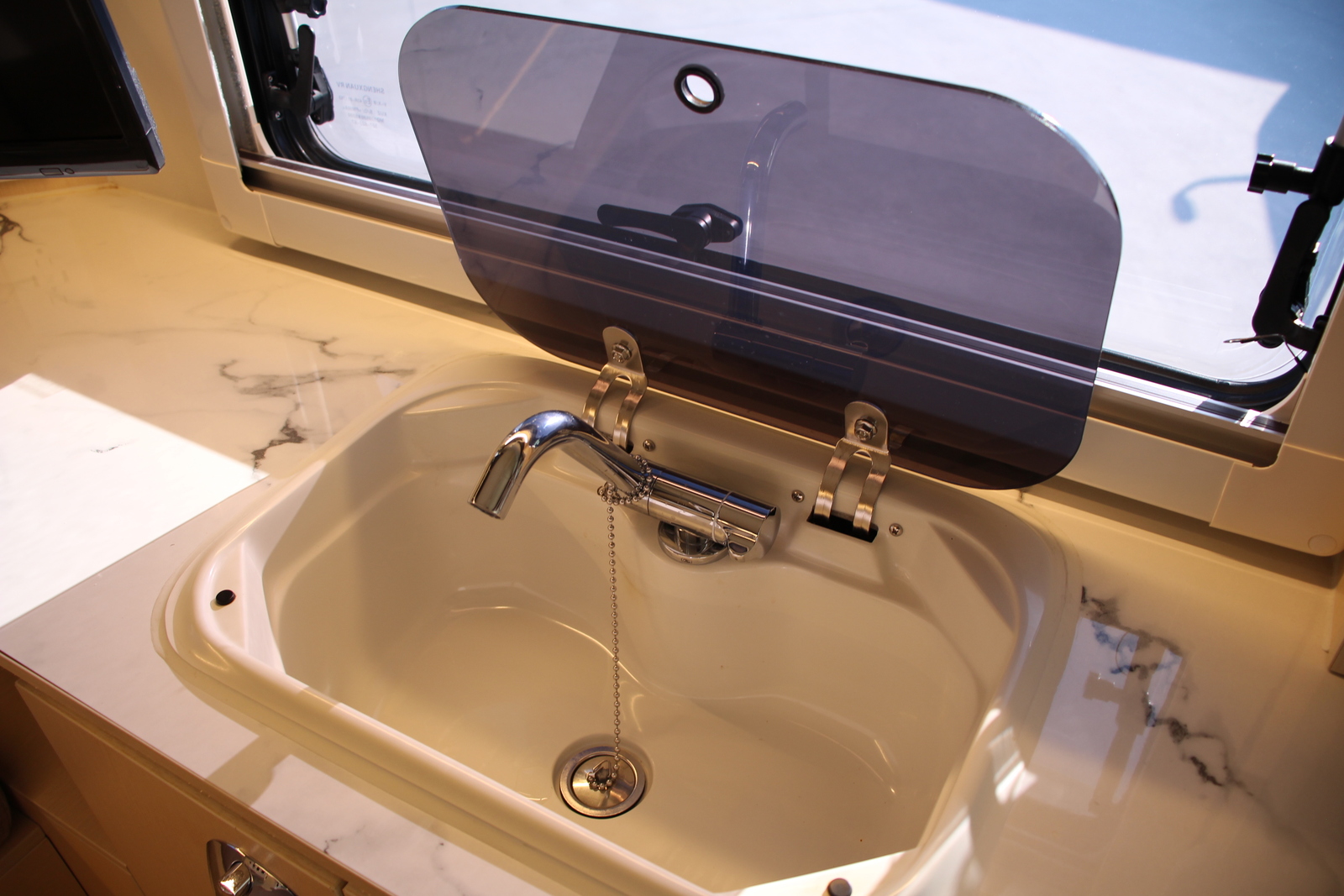 キャンピングカー軽キャンパー