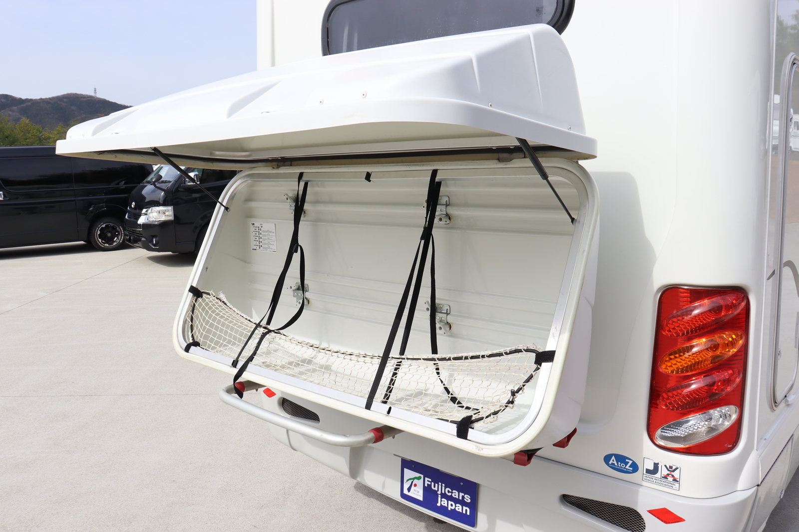 キャンピングカーキャブコン