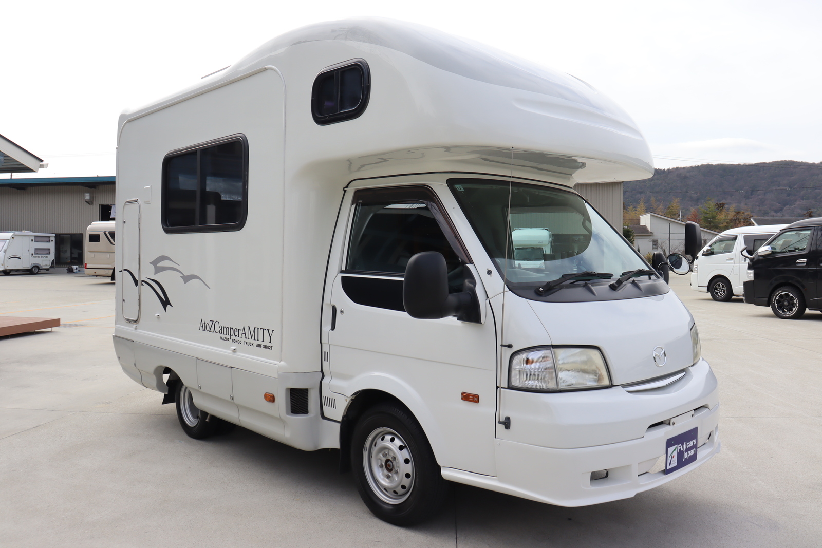 キャンピングカーキャブコン