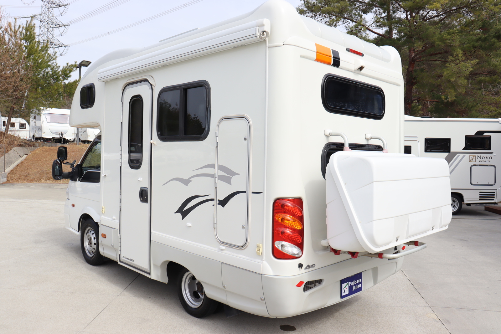 キャンピングカーキャブコン