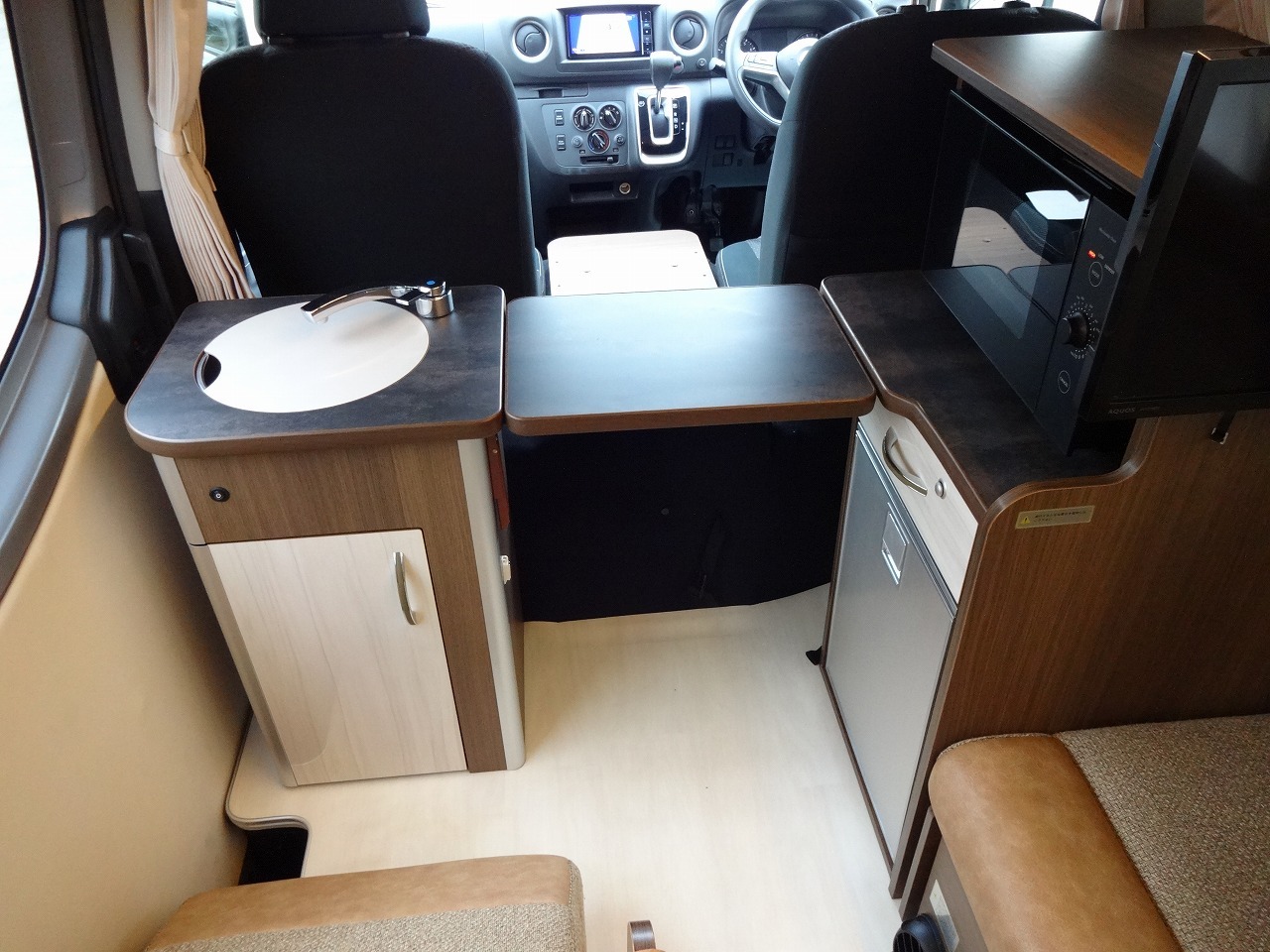 キャンピングカーNV350キャラバン