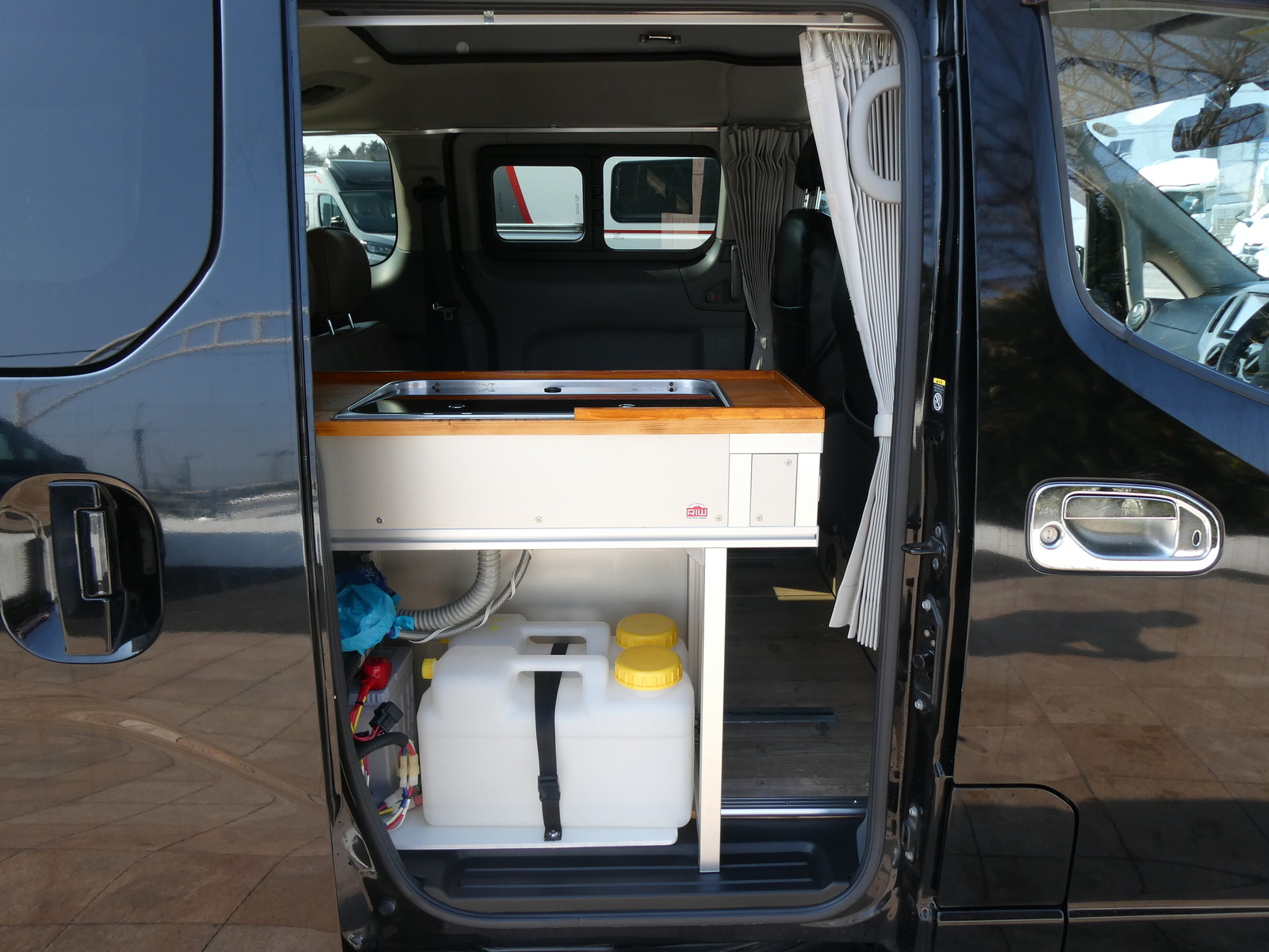 キャンピングカーバンコン