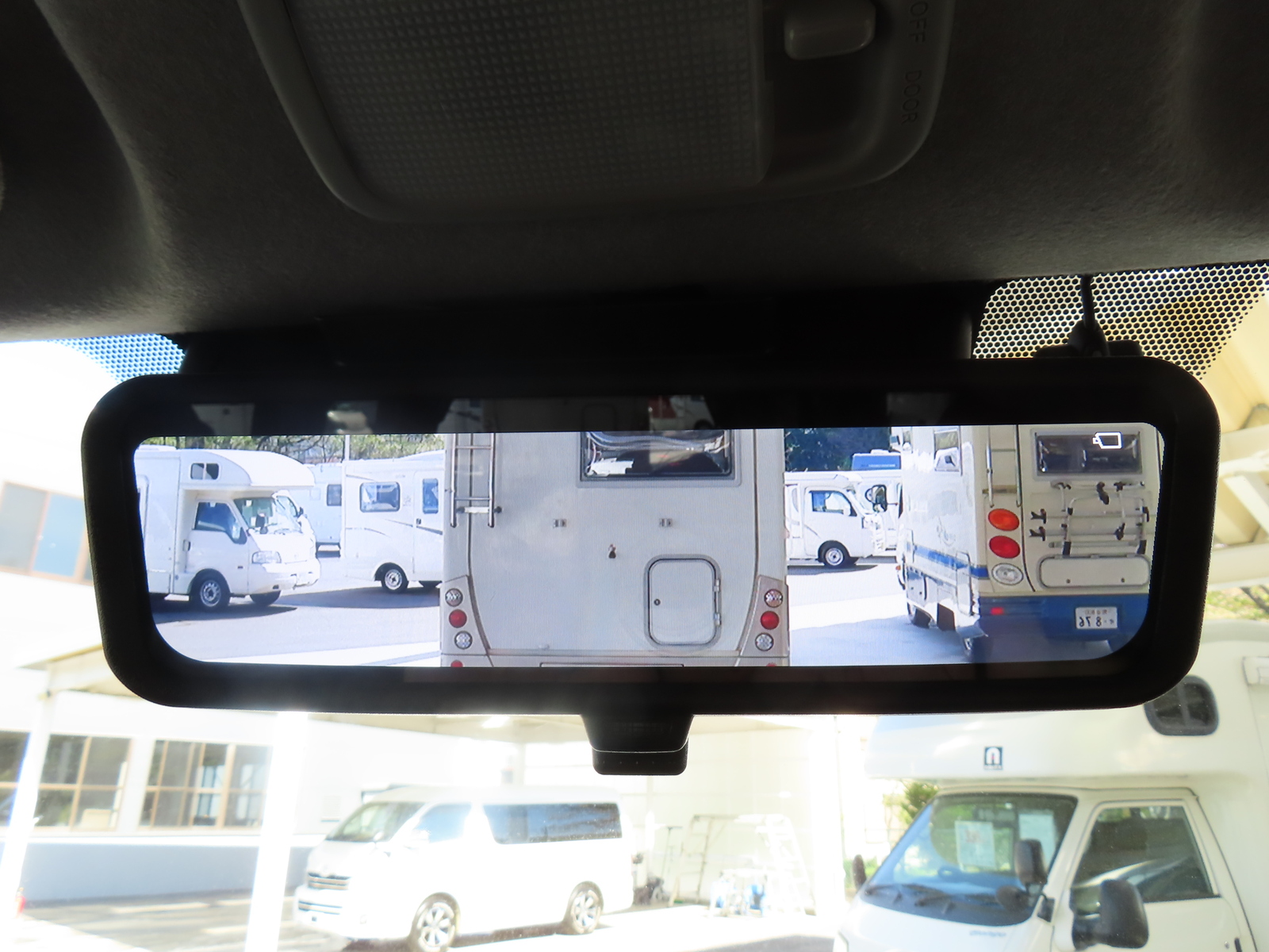 キャンピングカーバンコン